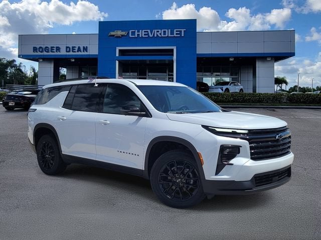 2026 Chevrolet Traverse LT in Polar White Tricoat — front three-quarter view