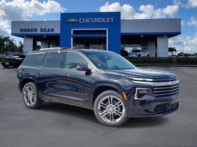 2026 Chevrolet Traverse High Country in Mosaic Black Metallic — front three-quarter view