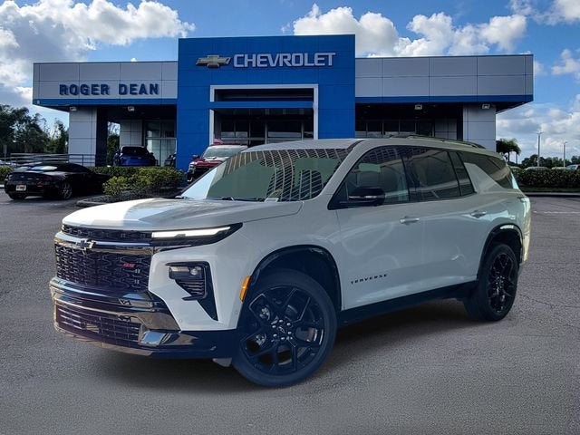 2026 Chevrolet Traverse RS in Polar White Tricoat — front three-quarter view