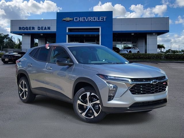 2026 Chevrolet Trax 1RS in Sterling Gray Metallic — front three-quarter view